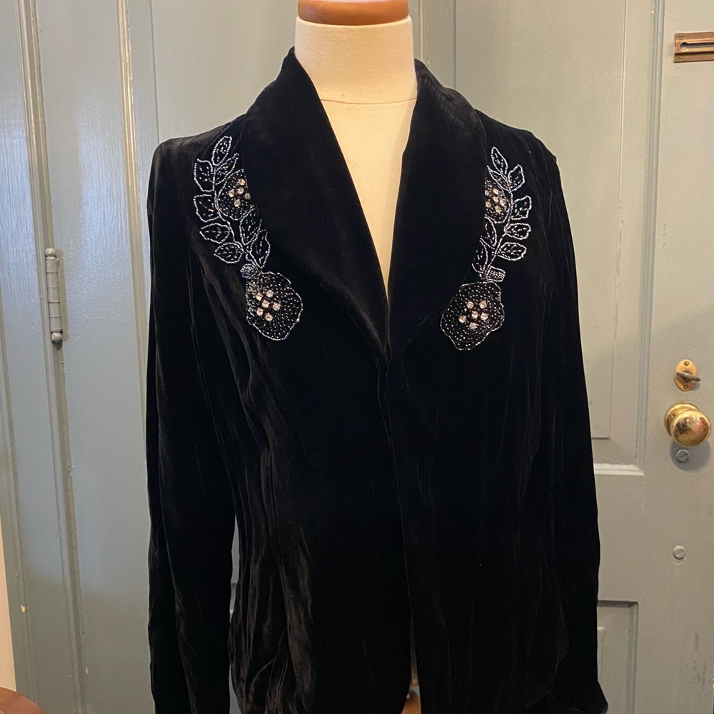 Lord & Taylor black velvet jacket with sequined appliqué large l xl
